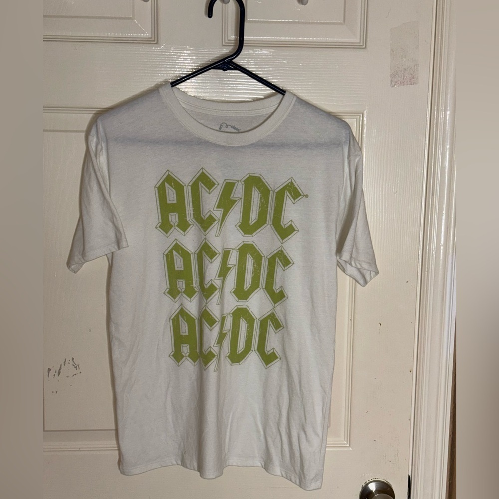 AC/DC Shirt Women's XL White Rock Band Graphic Tee Short Sleeve Top Stretch - Picture 7 of 8